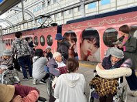 20251116Waiting train